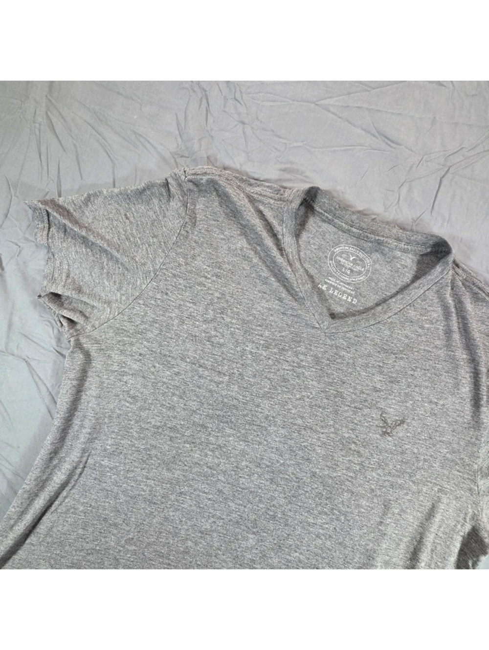 American Eagle Outfitters heather gray v-neck t-shirt